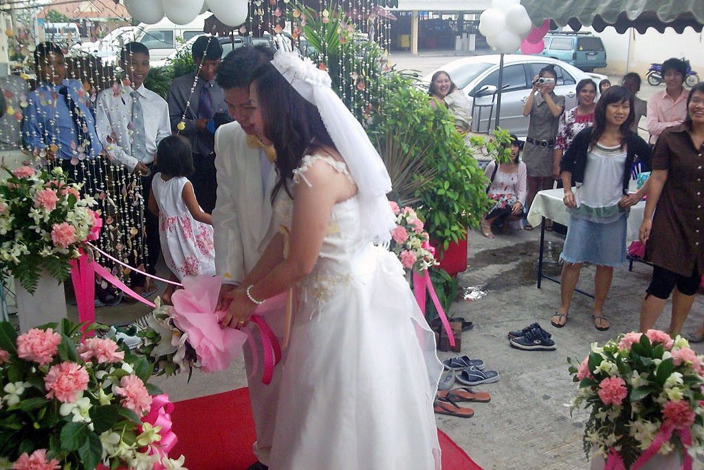 The congregation gathered for a wedding represents the community of faith who will support the couple in their marriage. A United Methodist Communications photo courtesy of Mike & Sherri Morrisey.