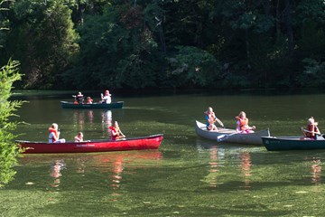 Il existe de nombreuses façons de se rapprocher de Dieu au camp. Photo d’archive par Kathleen Barry, United Methodist Communications.