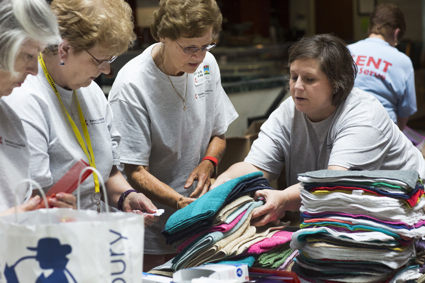 Muitos Metodistas Unidos estão a encontrar novas formas de viver o seu compromisso com Cristo e com a igreja. Foto de arquivo por Kathleen Barry, United Methodist Communications.